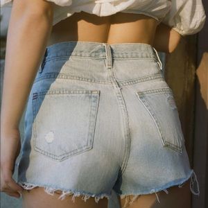 HIGH WAISTED RIPPED LIGHT JEAN SHORTS